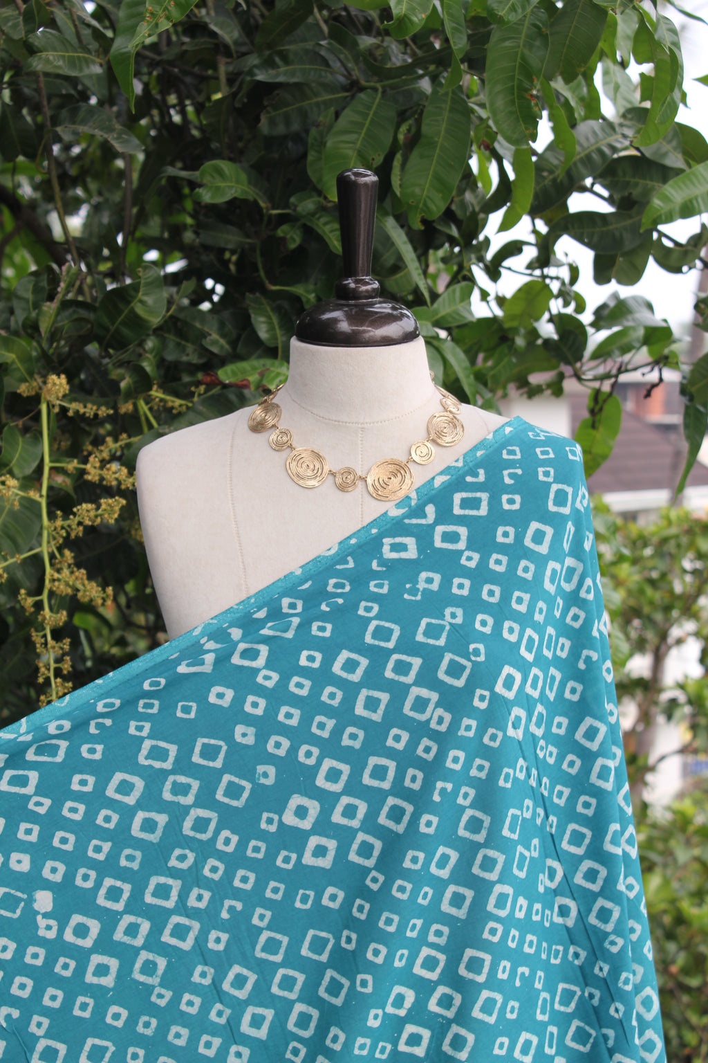BLUE CUTWORK-MLP1