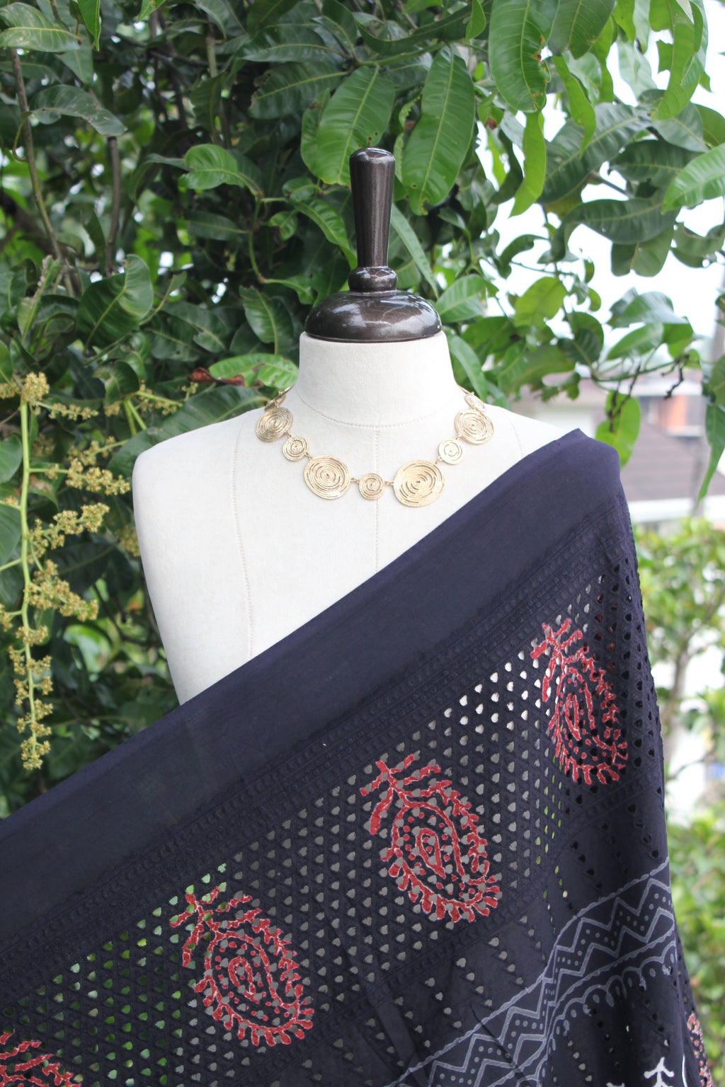 BLACK CUTWORK-MLP5